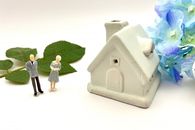 共有名義の不動産は認知症で売却できない？成年後見制度で解決する方法とは