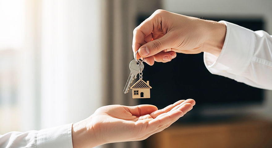 2. 遠方にお住まいのU様が「相続した空き家を現状のままスムーズに売却できた事例」