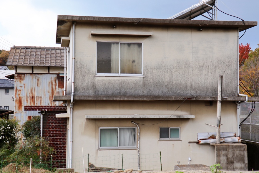【松山市版】問題を抱える空き家を不動産会社のアドバイスにより売却できた事例